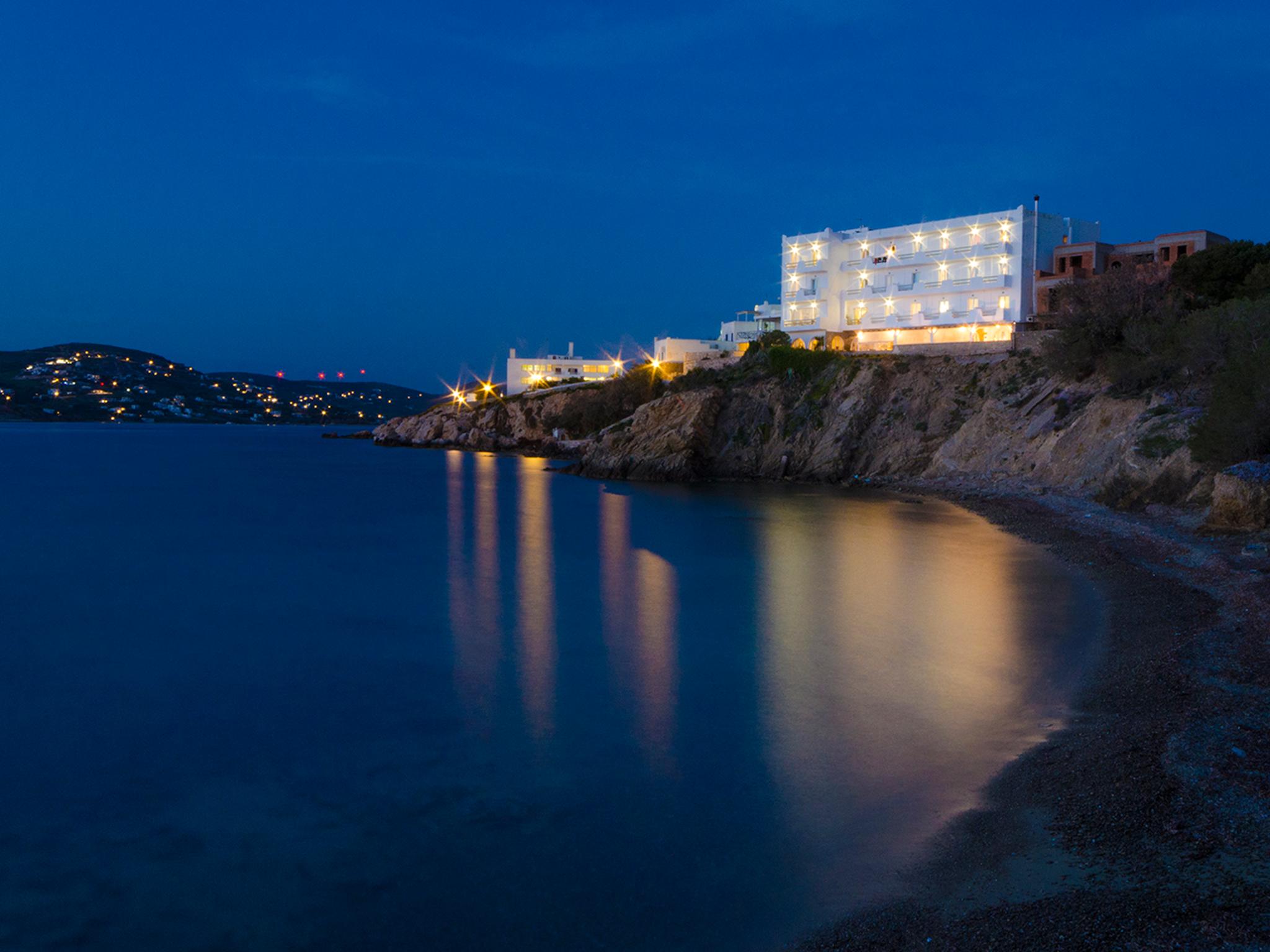 Nikolas Hotel Párosz Kültér fotó