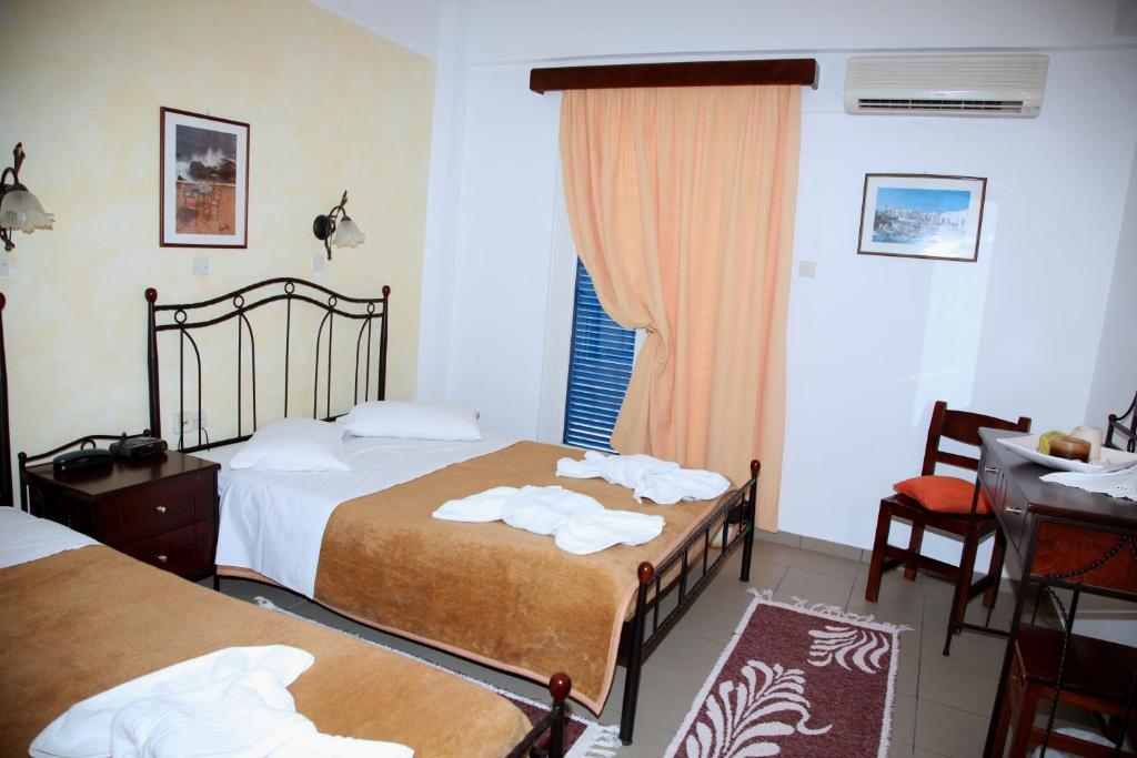 Nikolas Hotel Párosz Kültér fotó